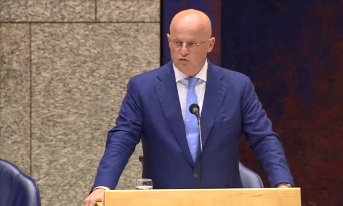 Moet Amsterdam twee weken in lockdown?